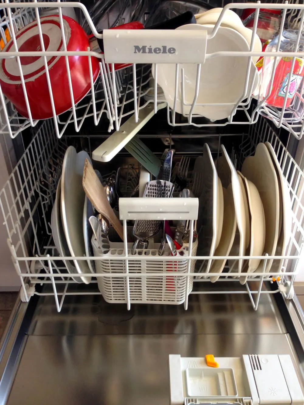 Loaded dishwasher rack